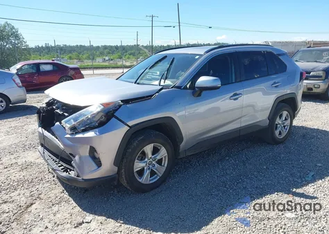 2019 Toyota Rav4 Xle z USA, uszkodzony, nr VIN JTMW1RFV0KD008769